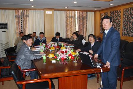 材料波多野结衣
分党委书记、材料实验教学中心唐颂超做验收汇报